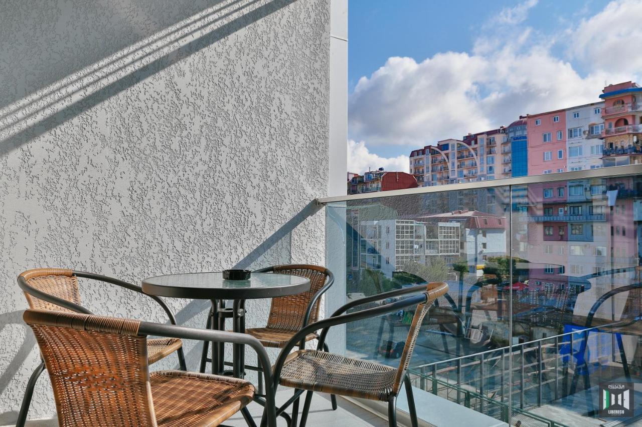 Libereco Aparthotel Batumi Eksteriør billede